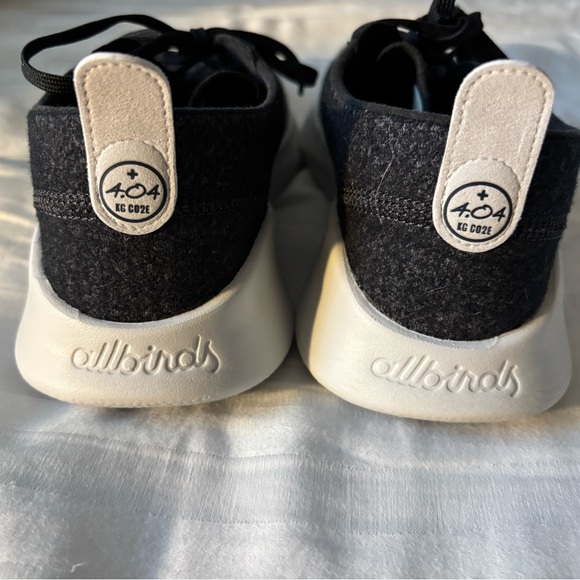 allbirds Women’s SuperLight Wool Runners - Picture 4 of 9
